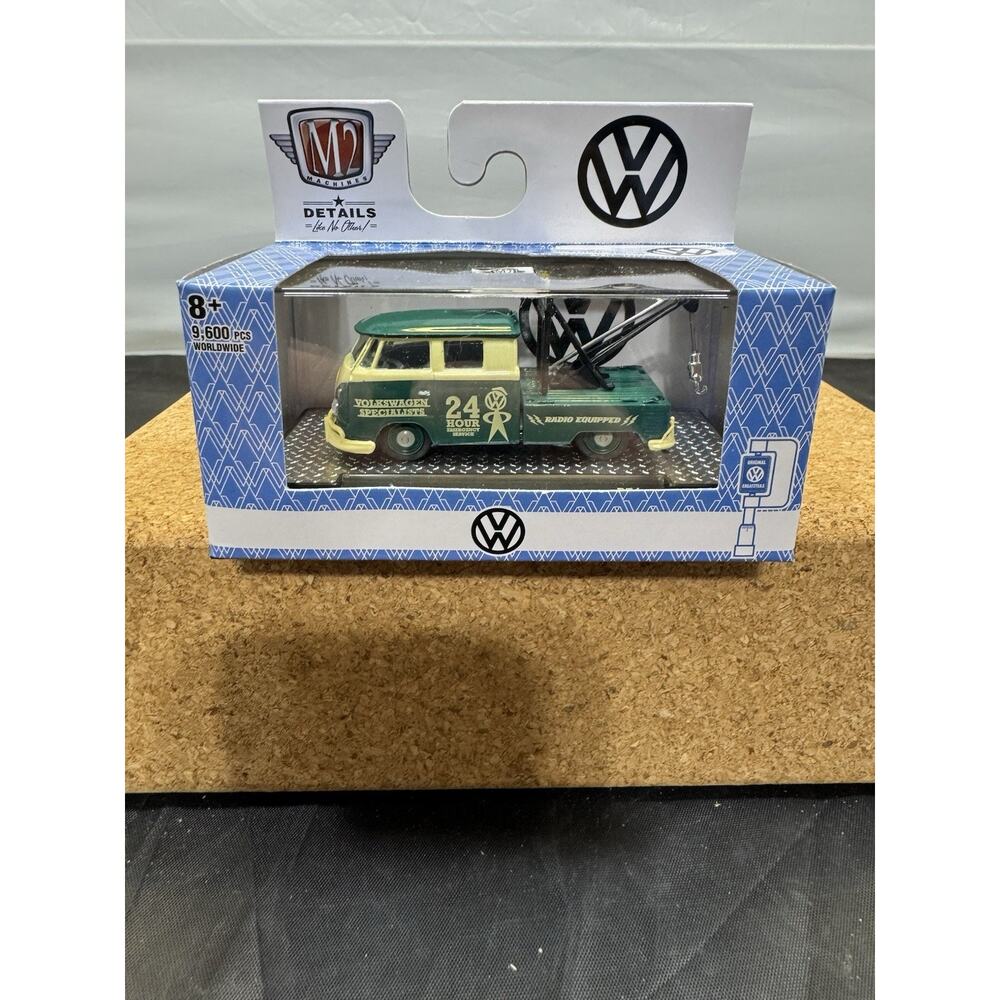 M2 Machines 1:64 Auto-Trucks R71 1960 Volkswagen Double Cab Truck USA Model New